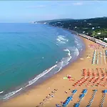 Hotel My 3*